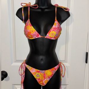 KULANI KINK Bikini Set. NEVER WORN.